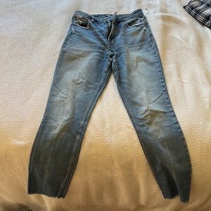 A&F cropped jeans. Size 28